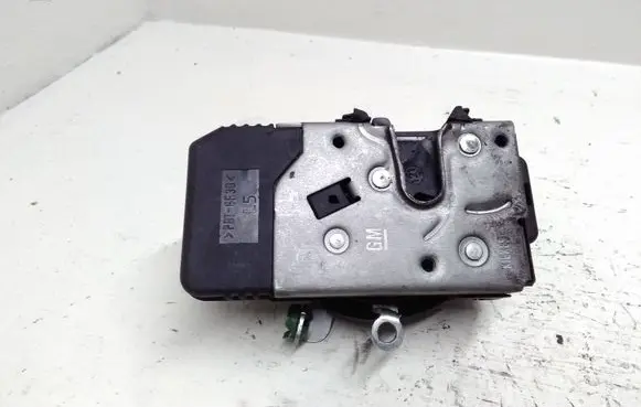Opel Astra G Front door lock 24444015