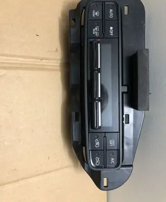 Toyota Auris E180 Climate control unit 5546802030
