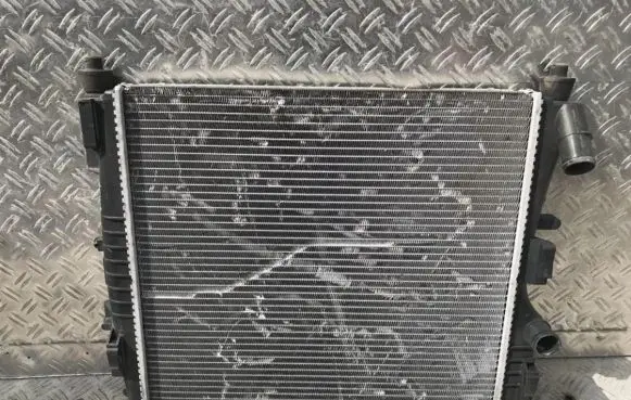 Renault Kangoo I Coolant radiator 8200384071 880533h