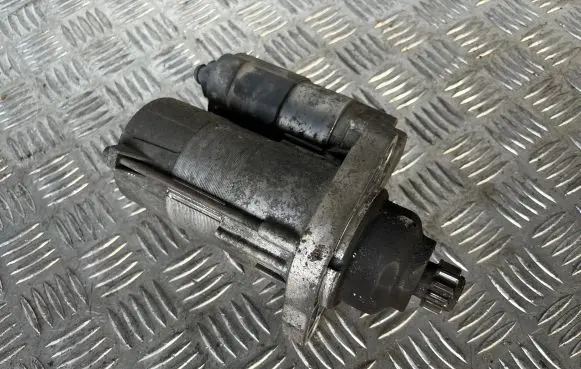 Volkswagen PASSAT B6 Starter motor 02M911023N D7GS10