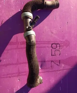 Dacia Duster II Coolant pipe/hose