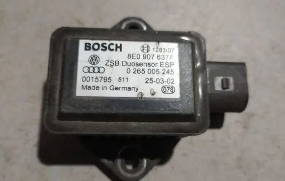 Volkswagen PASSAT B5.5 ESP acceleration yaw rate sensor 8E0907637A