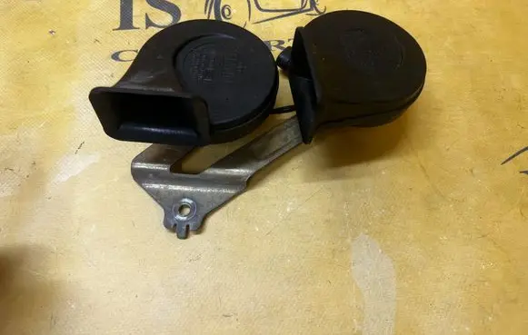 Chevrolet Corvette C5 Horn signal 