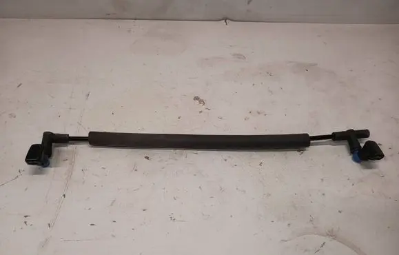 Chevrolet Volt II Windshield washer spray nozzle 