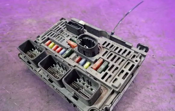 Citroen C4 I Fuse box set 