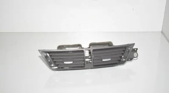 BMW X1 E84 Dash center air vent grill 9258354 64229258354