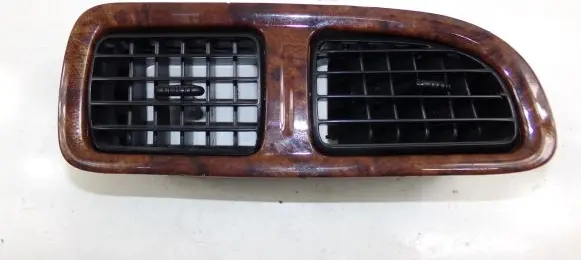 KIA Clarus Dash center air vent grill