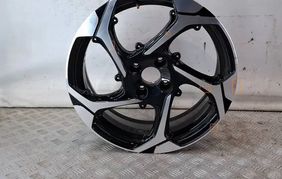 R18 alloy rim