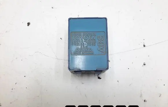 Toyota Prius (XW20) Window wiper relay 