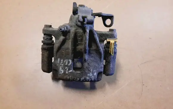 Opel Vivaro Rear brake caliper