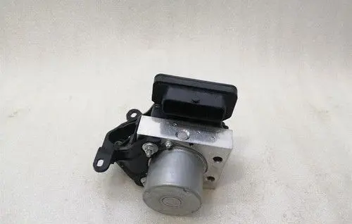Tesla Model Y ABS Pump 104474500B