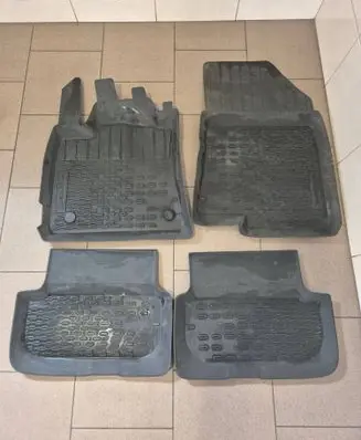 Dacia Sandero III Car floor mat set 