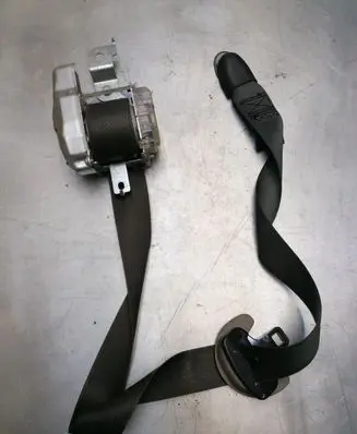 KIA Carens II Front seatbelt 88810201D200