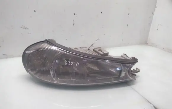 Ford Mondeo MK II Headlight/headlamp 1305615035