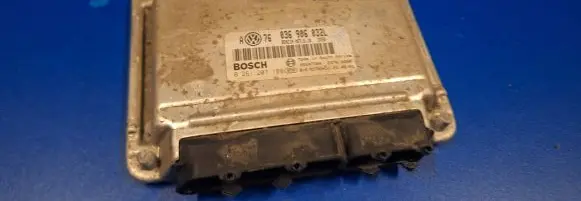 Volkswagen Golf IV Engine control unit/module 036906032L 0261207189