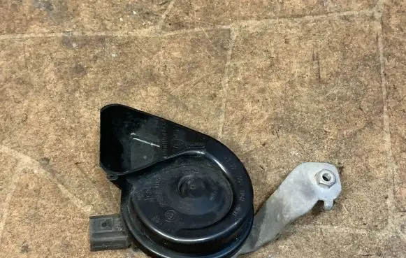 Mercedes-Benz C W205 Horn signal A2055421520
