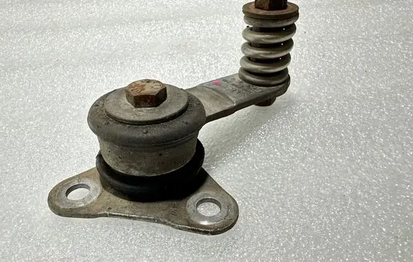 Audi A4 S4 B8 8K Muffler mount bracket/holder 8K0253295