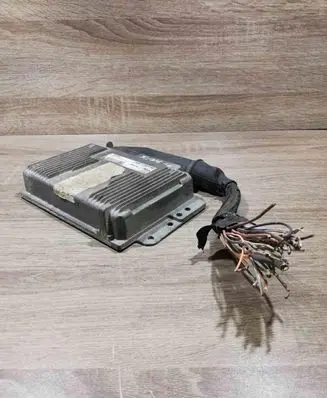 Renault Scenic I Engine control unit/module ECU HOM7700875743 7700105984 S115300205A