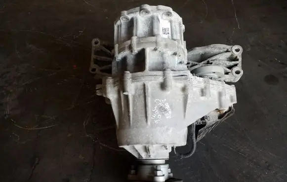 Chrysler 300C Gearbox transfer box case 52123577AA