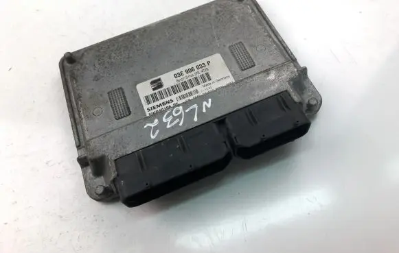 Seat Ibiza III (6L) Engine control unit/module ECU 03E906033P