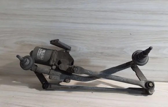 Ford Fiesta Front wiper linkage and motor 2S6T17B571AC 404745 6116N