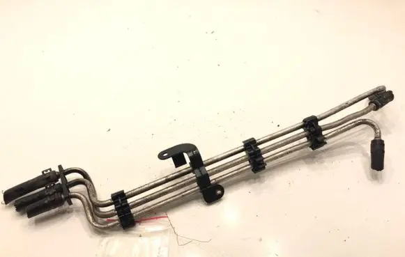 Volkswagen Touran I Fuel line/pipe/hose