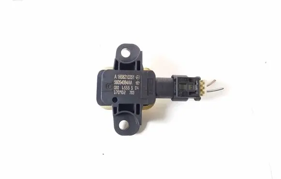 Mercedes-Benz CLA C117 X117 W117 Airbag deployment crash/impact sensor A1668210351