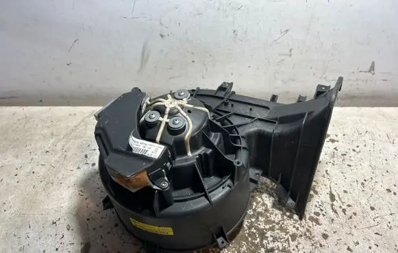 Opel Signum Heater fan/blower 985852T