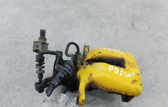 Volkswagen Touran I Rear brake caliper 