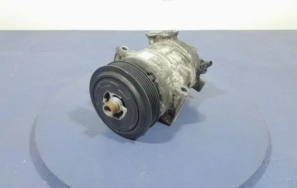 Opel Corsa D Air conditioning (A/C) compressor (pump) 55701200