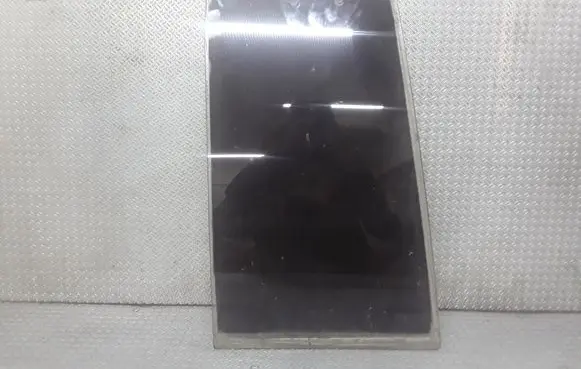 Opel Monterey Rear vent window glass 