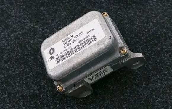 Chrysler 300 - 300C ESP acceleration yaw rate sensor SC00C020221 04606671AB UFD5A2524L
