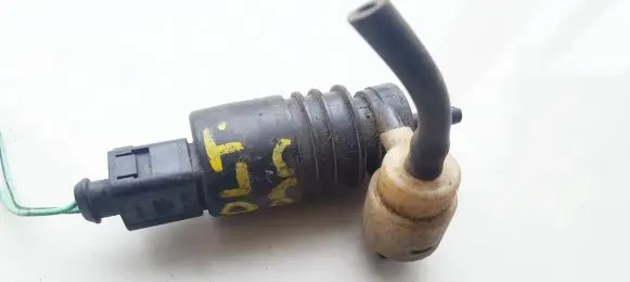 Mitsubishi Colt Windscreen/windshield washer pump