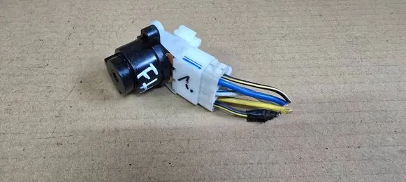Suzuki Ignis Ignition lock 3711176G00 3711178A10