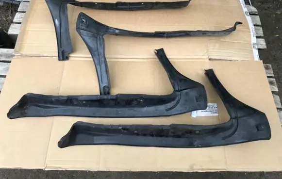Audi A5 8T 8F Fender end trim 8T0821112