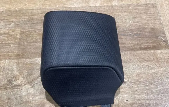 Dashboard side end trim
