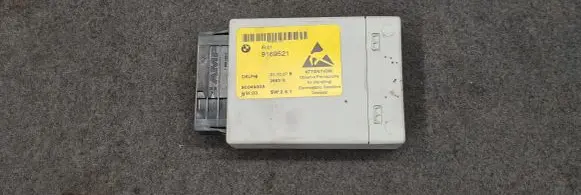 BMW 5 E60 E61 Central console control unit 9169521