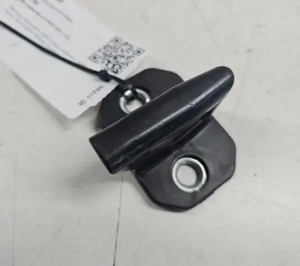 Mercedes-Benz S W221 Front door lock loop/hook striker A2217200104