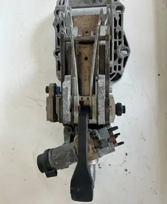 Audi A6 Allroad C5 Steering wheel axle 4b0419502E