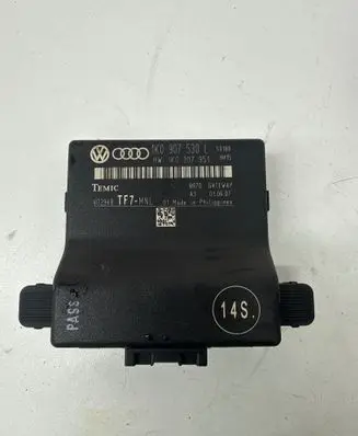 Audi A3 S3 8P Gateway control module 1K0907530L 1K0907951