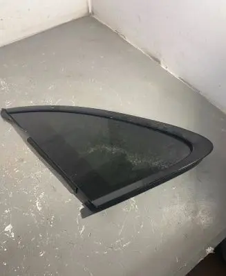 Porsche Macan (95B) Rear side window 95B845297XN