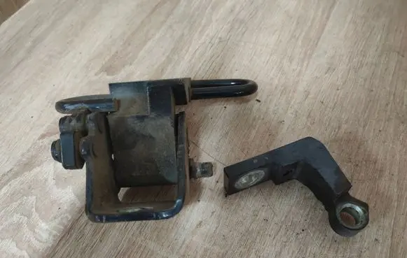 Front door hinge set
