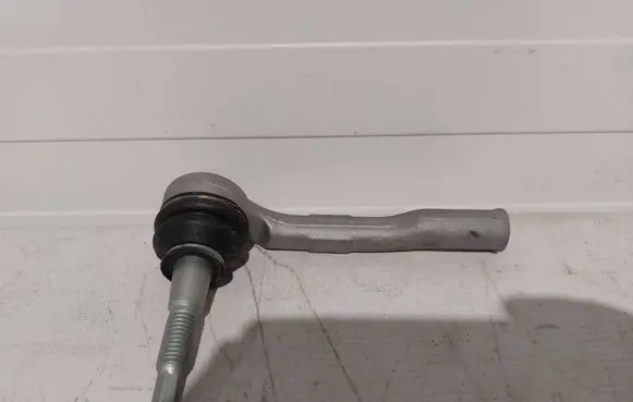 Chevrolet Cruze II Steering tie rod end 39008083