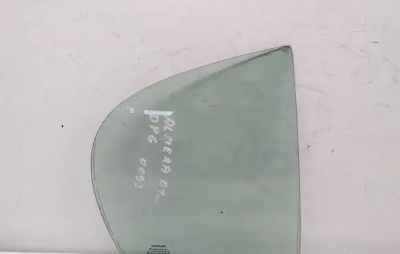 Rear vent window glass