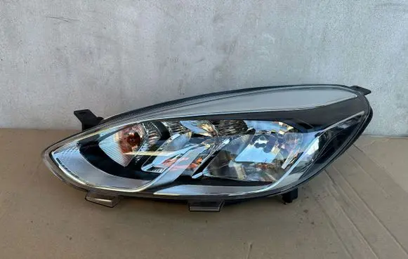 Ford Fiesta Headlight/headlamp