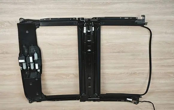 BMW 8 G16 Sunroof set 8092827 9880675