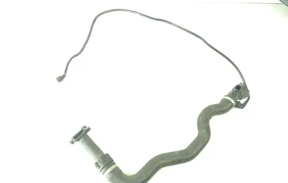BMW 4 F32 F33 Engine coolant pipe/hose 17127811129 7811127