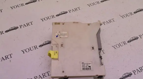 Lexus IS 220D-250-350 Fuse box set 8273053050