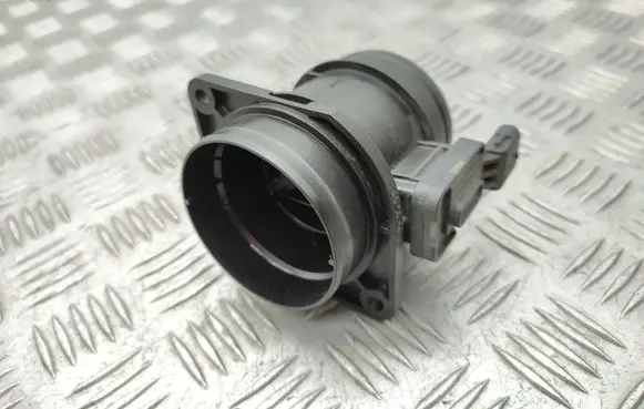 Volkswagen Golf VII Mass air flow meter 04L906461B