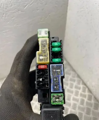 Nissan Qashqai Fuse module